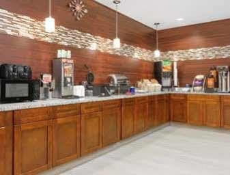 Days Inn & Suites By Wyndham Madisonville מראה חיצוני תמונה